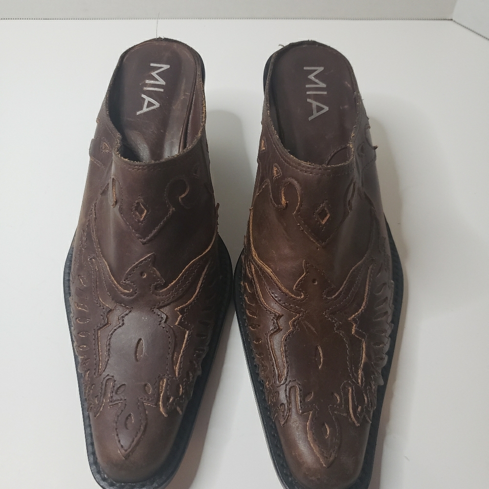 Womens Shoes Size 5.5